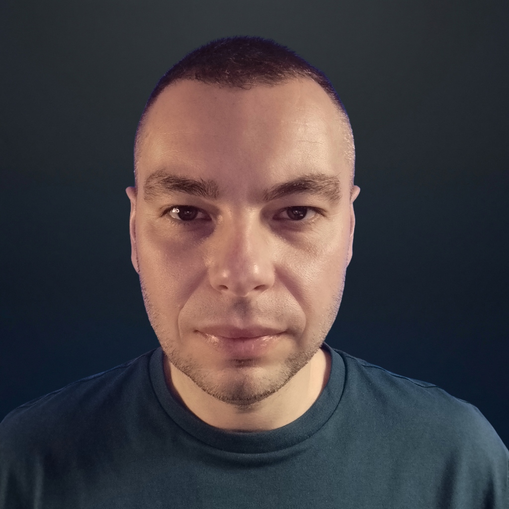 Piotr Pachołek, twórca Zestro
